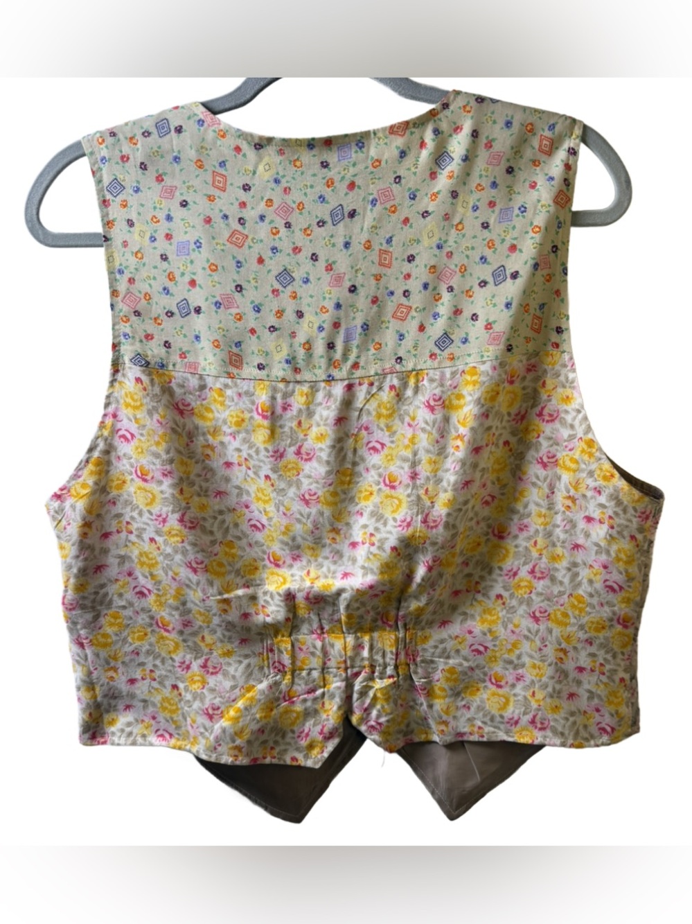 Vintage Counterparts Floral Lined Vest - Picture 2 of 4